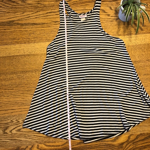 Striped swing tank - Picture 4 of 6